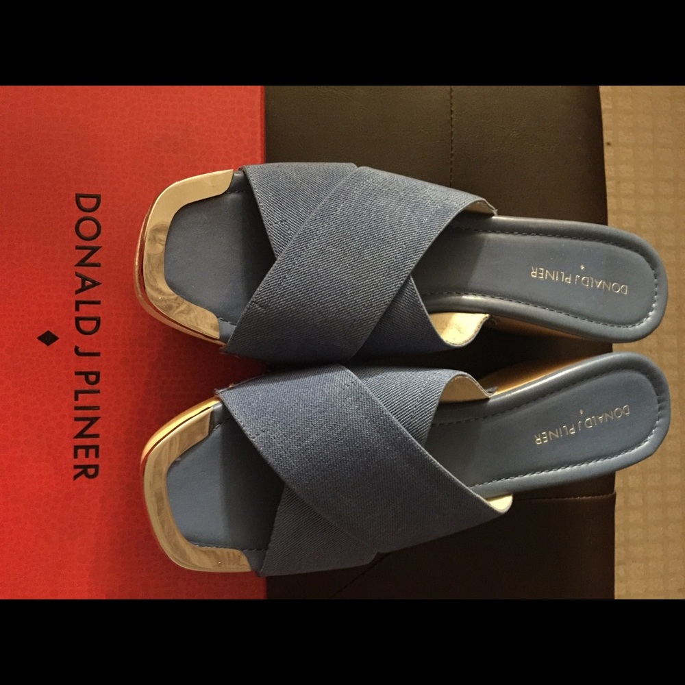 Women's Donald J Pliner